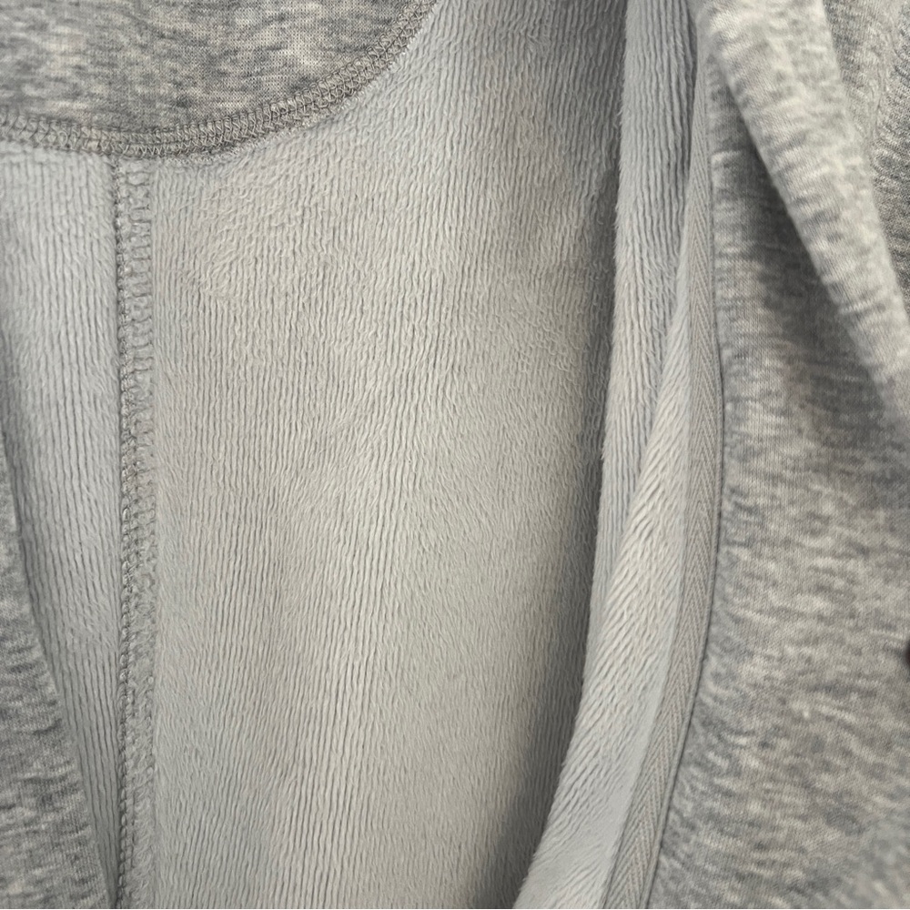UGG Light Heather Gray Wrap Robe with Self Tie Belt - Picture 6 of 6